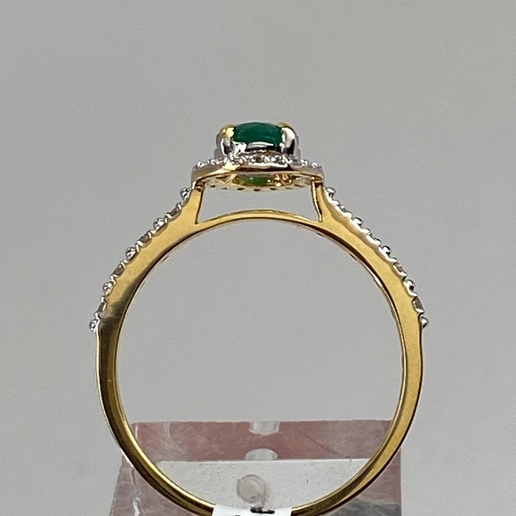 10K Yellow Gold Oval Shape Natural Emerald and Diamond Halo Ring NEW - Picture 10 of 14